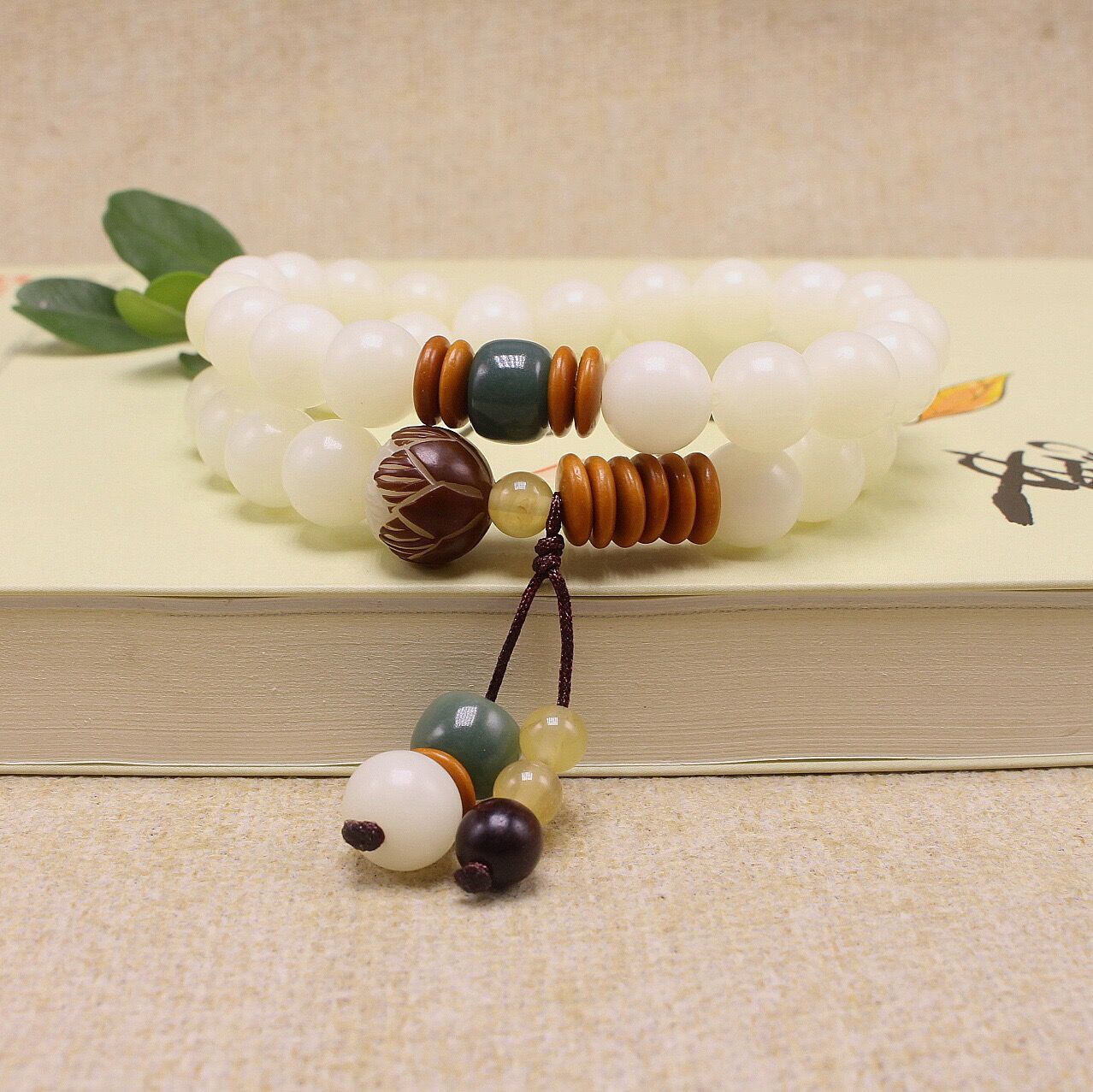 Original Design Natural White Bodhi Root Beads Bracelet Lotus 108 Lotus Mala Healing Prayer Bracelet for Women Jewelry Gift
