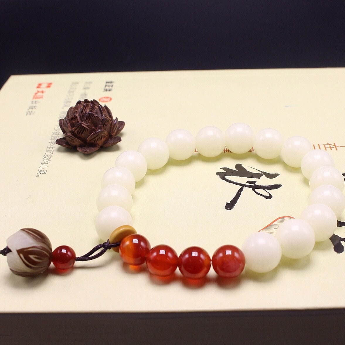 Original Design Natural White Bodhi Root Beads Bracelet Lotus 108 Lotus Mala Healing Prayer Bracelet for Women Jewelry Gift